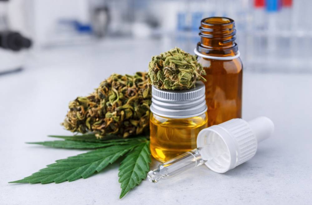 Очистка каннабиноидов методом жидкостной хроматографии: аналитический и препаративный подходы